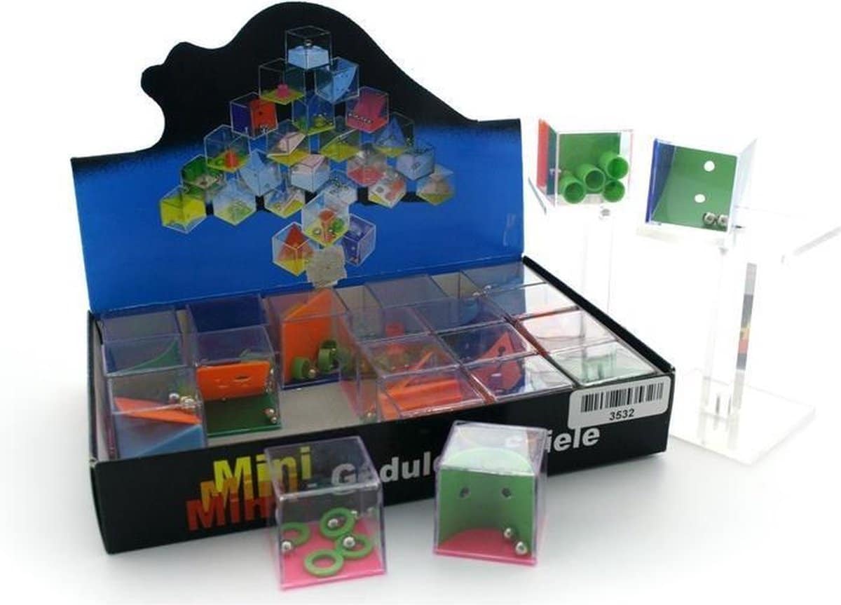 Bongers toys patience games 4x4x4 cm 12 assorted