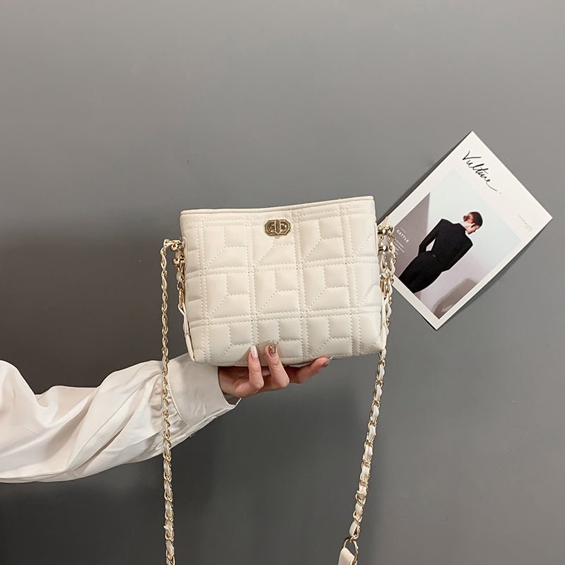 Fashionable Women's Shoulder Chain Bag for Summer 2020
