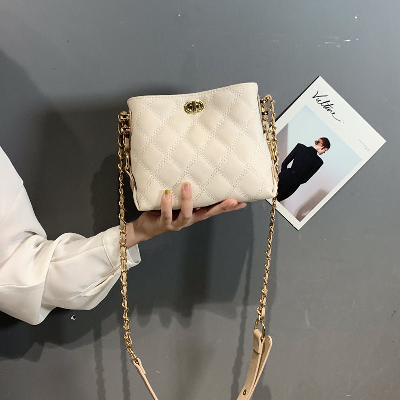 Fashionable Women's Shoulder Chain Bag for Summer 2020