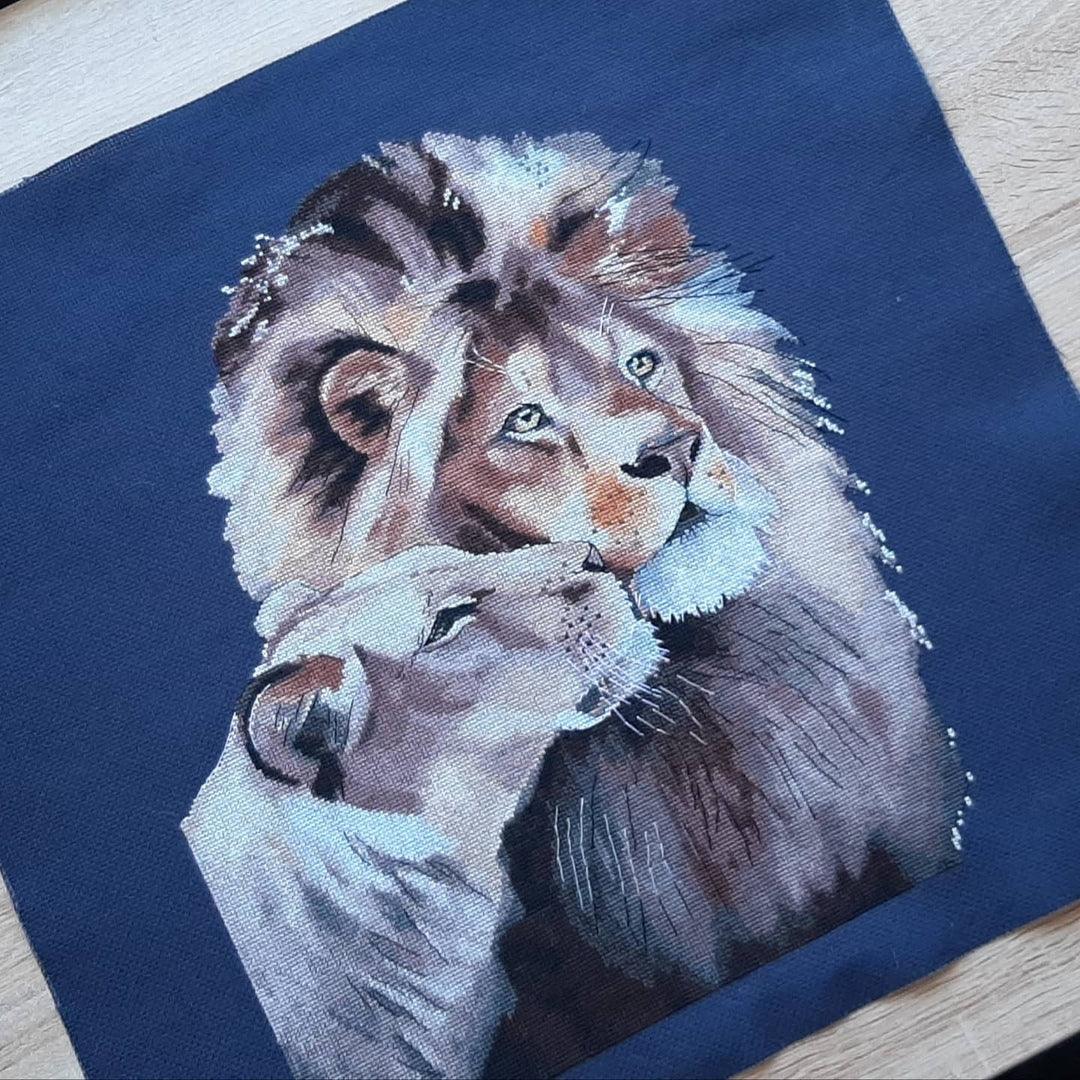 Wild cat Leos - PDF Counted Cross Stitch Pattern